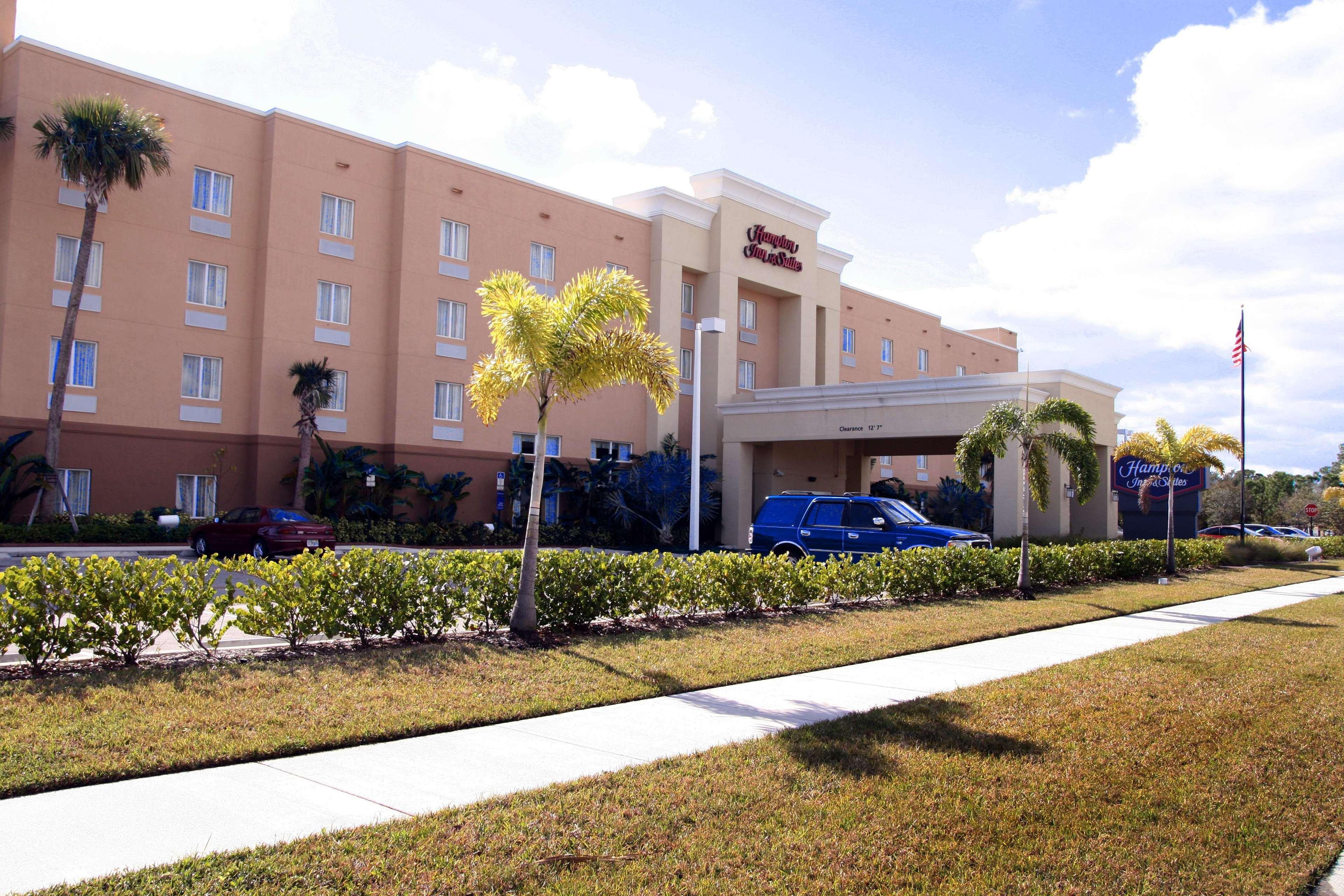 Hampton Inn & Suites - Fort Pierce Bagian luar foto