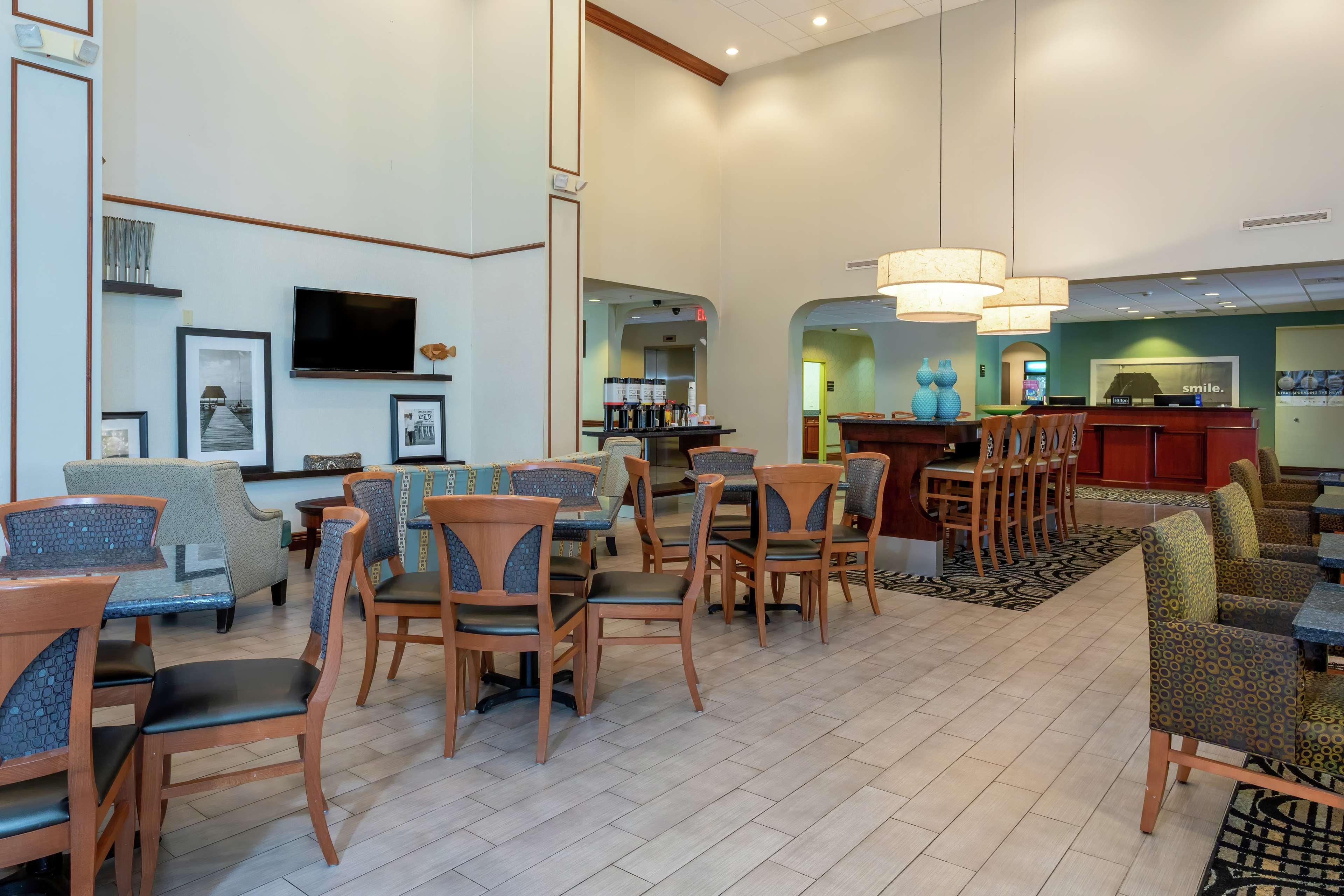 Hampton Inn & Suites - Fort Pierce Bagian luar foto