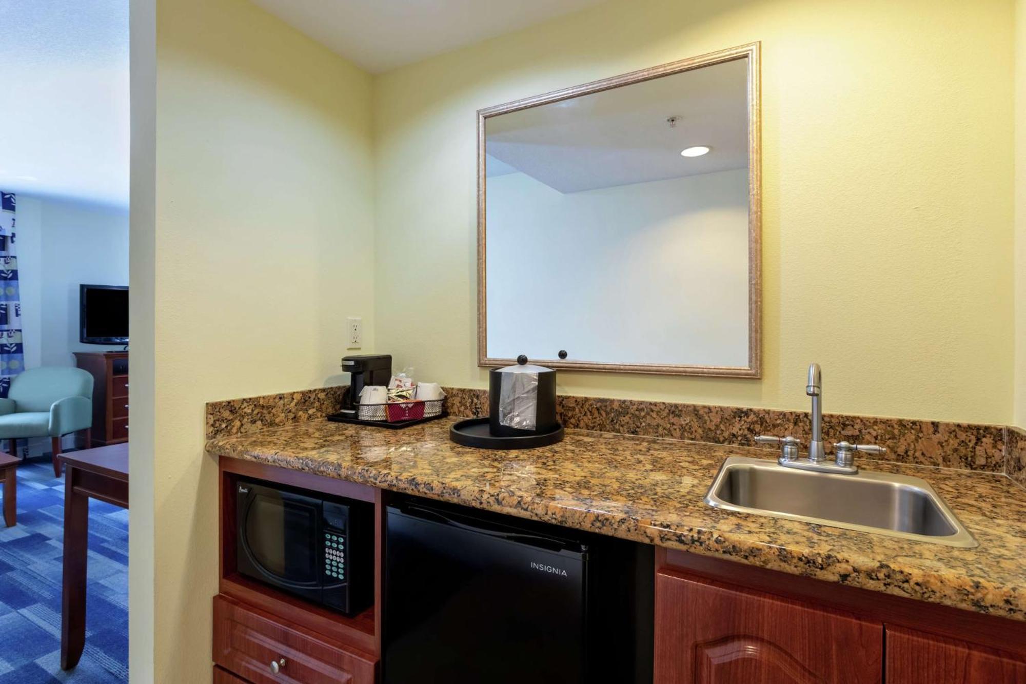 Hampton Inn & Suites - Fort Pierce Bagian luar foto